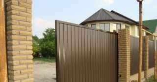 Купить откатные ворота из профнастила Кизляр, цена от 1729 руб.
